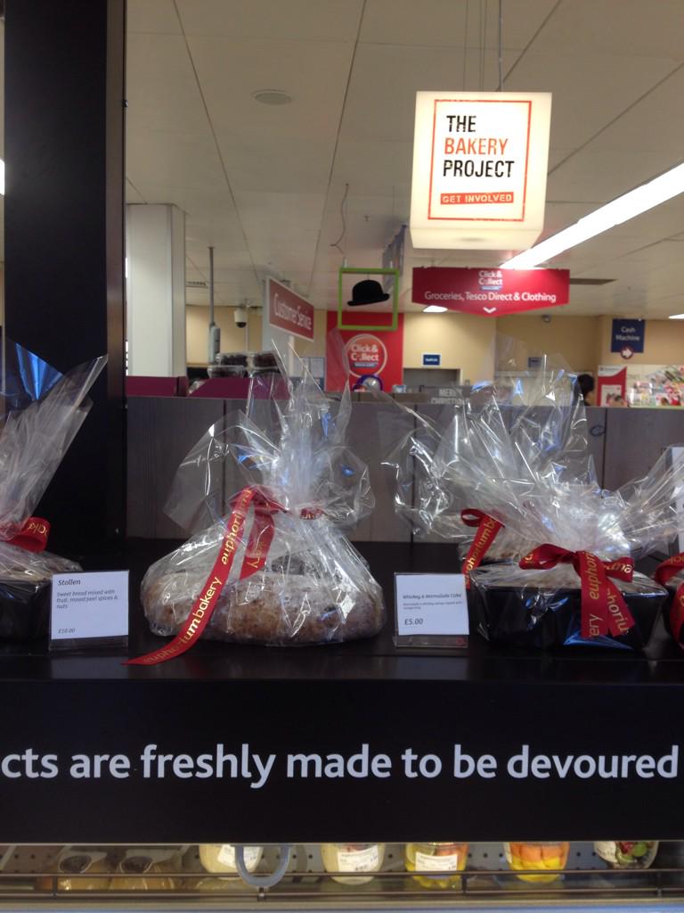 sbopsmanager1's tweet photo. @euphoriumbakery Very festive at Clapham http://t.co/t4qXb8IbpL