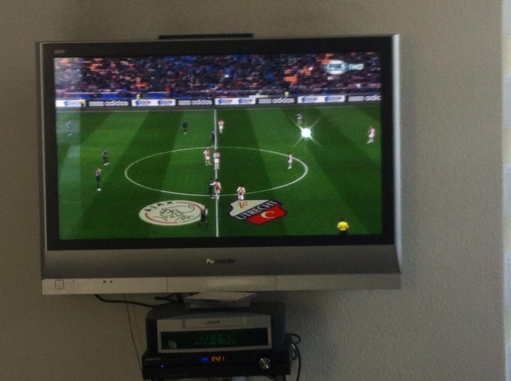 MennovdBorg's tweet photo. @AFCAjax -Fc Utrecht, we zitten er klaar voor. http://t.co/crgatEG82g