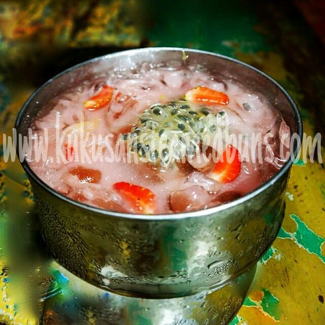 kukusanbali's tweet image. New food concept in Bali. Tropical Fruit. Only 22K. #kukusan #steamedbuns #foodporn #beverage