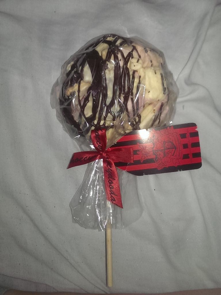 Chan_Wiles's tweet photo. @choccywoccyshop about to tuck into this bad boy!! http://t.co/AZrESC8Mw3