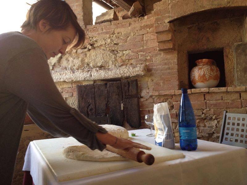 RestChiostro's tweet photo. Ed il Pane... Tutti i giorni fatto a mano!!!! #ristorante #capodanno #Natale #winebar #Tuscany http://t.co/tI6Dfnq9gz