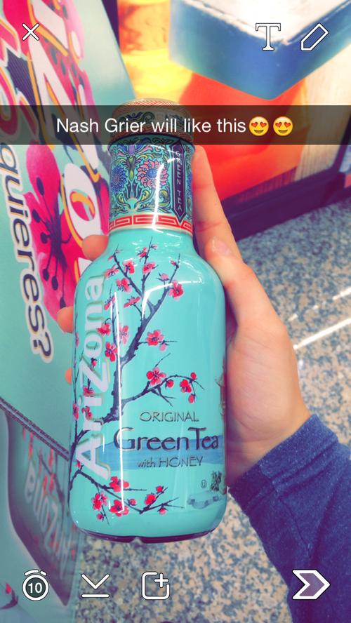 Ashley0Young's tweet photo. #AskNacks don't u @Nashgrier http://t.co/3UFGU3YbMG