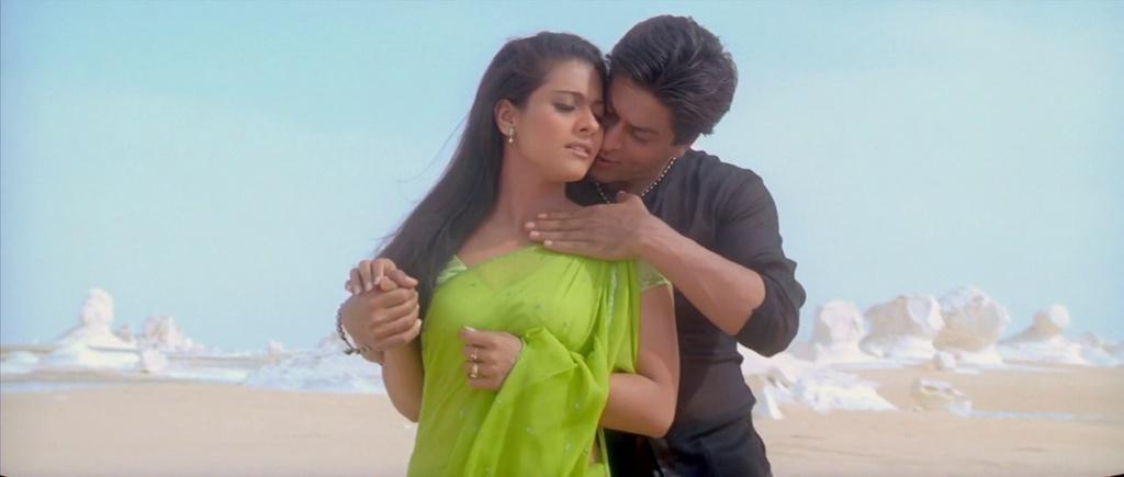 Шахрукх кхан и в печали и в радости. Шахрукх кхан в фильме и в печали и в радости. Каджол в фильме и в печали и в радости. Фильм 2001. Фильм " и в печали и в радости" индия , 2001 г.