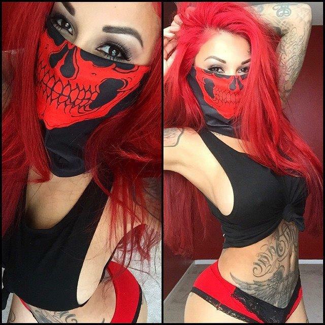 xDeathFlowersx's tweet image. Alyssa: #SeductiveSunday @mxcroscopes