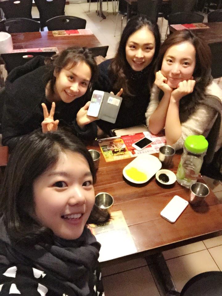 twinklingsj's tweet photo. 17년이 지나도 웃는 모습은 무대 위 그대로. 반전은 17년이 지난 지금은 다 무용 안한다 ㅋㅋㅋㅋㅋ http://t.co/GvOGY9Zjgz