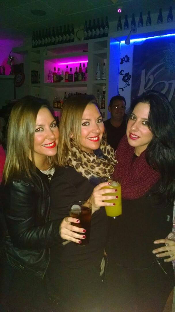 sonyjc's tweet photo. Despues de una gran noxe solo keda superar la resakita!!!!Jajaja #trillisAlPoder #sincalorniná!! @susadibu @meryem_85 http://t.co/UDqvWehErg