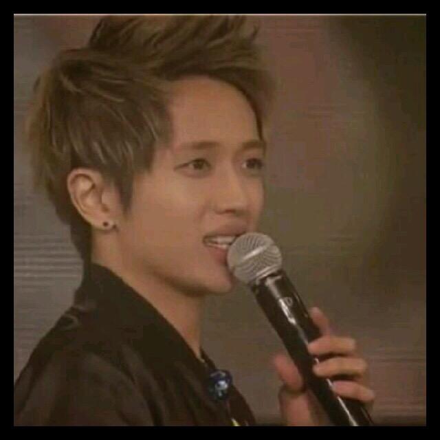 ご た Pa Twitter にっしーどの前髪も似合いすぎ わけなくても分けててもあげてても それぞれ ちょっと印象変わるけど 全部 らしいっちゃらしい 全部好きな人rt 西島隆弘 Http T Co Uljei4vpsn