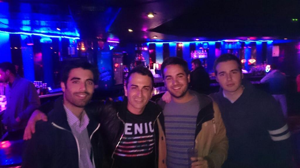 Buen rato de risas anoche con @FRAN__LARA . @pipitaita 
Buen viaje!!