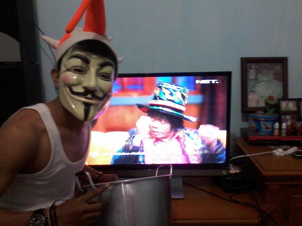 ChokiAndrian's tweet photo. @Ini_Talkshow hayoo didalem panci jadi apa? Prokprok dibantuyaaaa:)
#IniTalkshowNETSulap http://t.co/MjVHyH1cdr