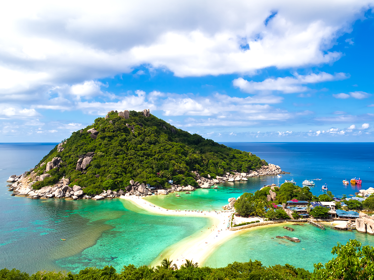 ExpediaBE's tweet photo. Het is bijna iedere dag ZONdag in Thailand en daarom de perfecte bestemming voor zonaanbidders. Wil jij er ook heen? http://t.co/C5Z1wZqyru