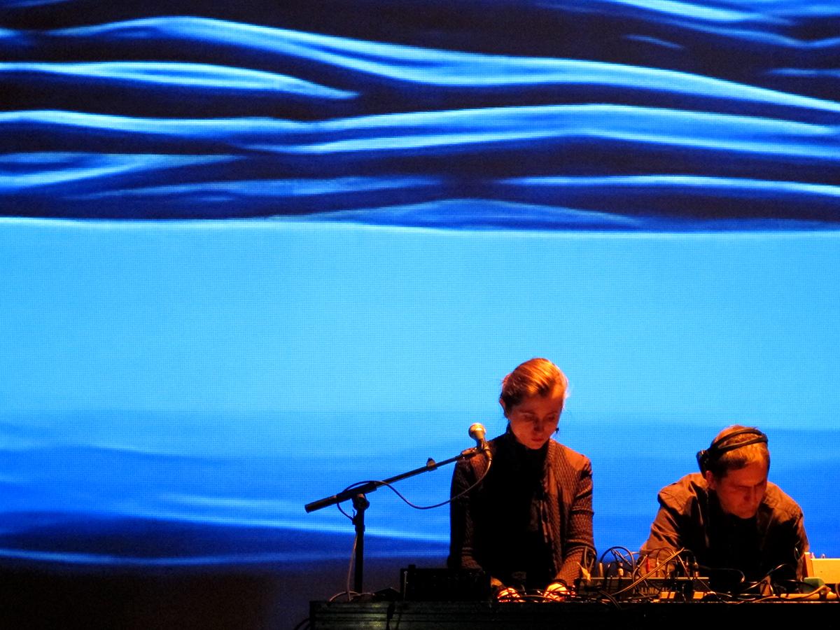 inire__'s tweet photo. 28.11.2014 - @Intermediale Festival http://t.co/8hsdiukyUD