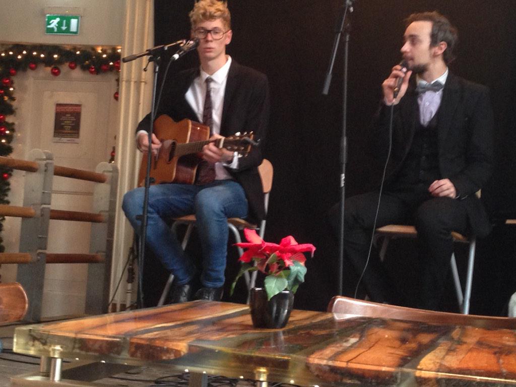 Observant033's tweet photo. We zijn begonnen @gluren ! Een middag vol muziek. Kom je ook langs? http://t.co/qfG2zSJA3u
