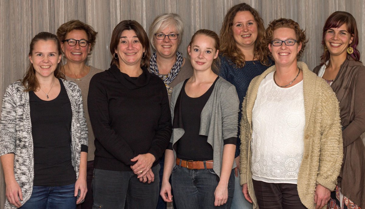 redactieO2's tweet image. De redactie van "oedeminus" tijdens de laatste vergadering van dit jaar.