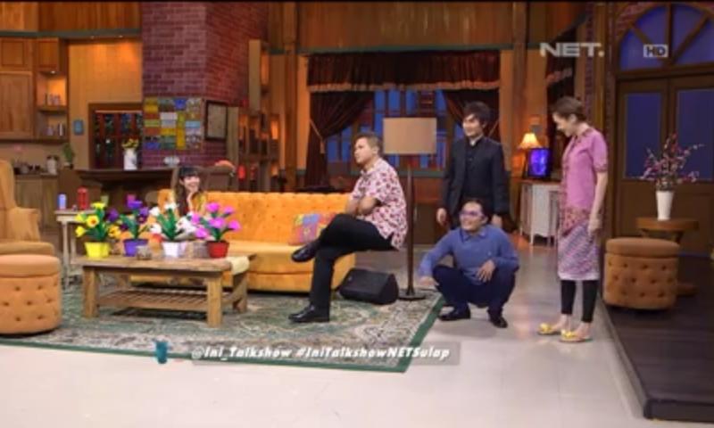 Aaja142Dewi's tweet photo. Kang @newsuleprikitiw lg nungguin mang @aingsaswi brtelur ya kng hehe @mayaseptha @Ini_Talkshow #IniTalkshowNETSulap http://t.co/4rEOQYWsBi