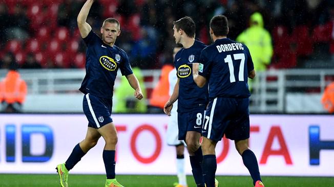 fifacom_pt's tweet photo. #MundialDeClubes Festa, história e chefes furiosos. A nova realidade do @AucklandCity_FC http://t.co/lFOACMFQYy http://t.co/pjGBhVtXkq