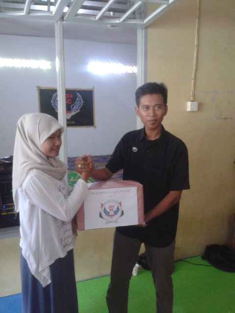 Serah terima bantuan