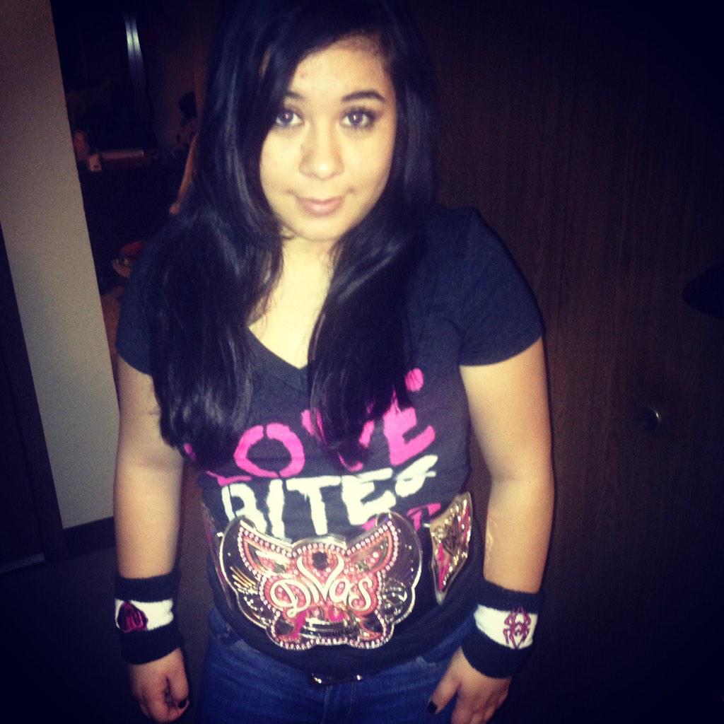 MerluvsBrian411's tweet image. Good luck @WWEAJLee you got this you're going to get your baby back #TeamAJ #blackwidow #TLC #AJLee #AJLee4DivasChamp