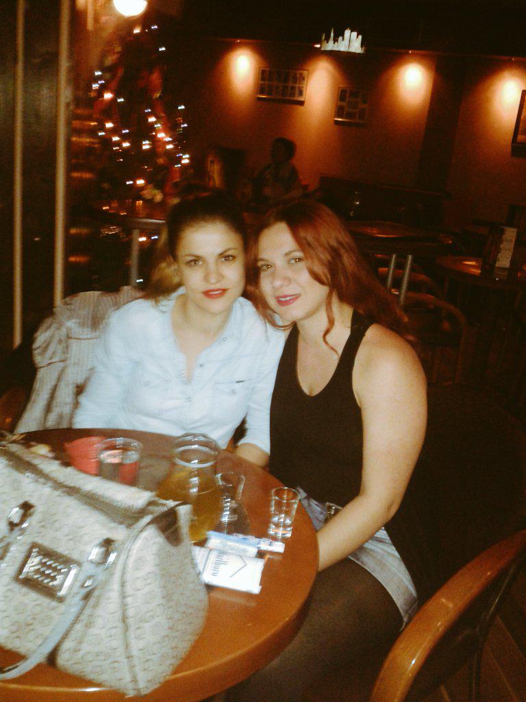 maria_mpt's tweet photo. Hangover beerbar nea artaki xalkida... http://t.co/eoGXYMIwAU