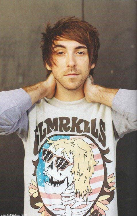 Happy birthday to one of the bests Alex Gaskarth 