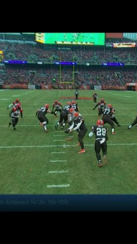 ryanwhitney6's tweet photo. Johnny football having a day! http://t.co/4LAEZcTgo7