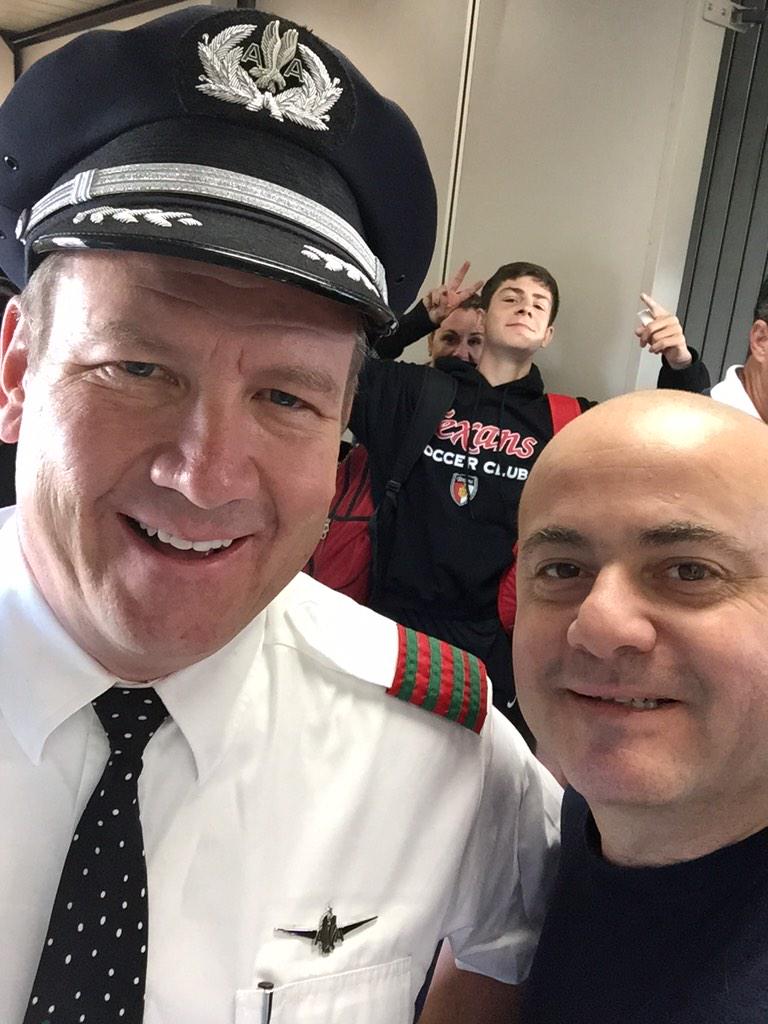 edbarry12's tweet photo. Check out the epaulets on my @AmericanAir pilot honoring his late pilot father. great story &amp; cause! @c_epaulets http://t.co/WbcFCoArm5