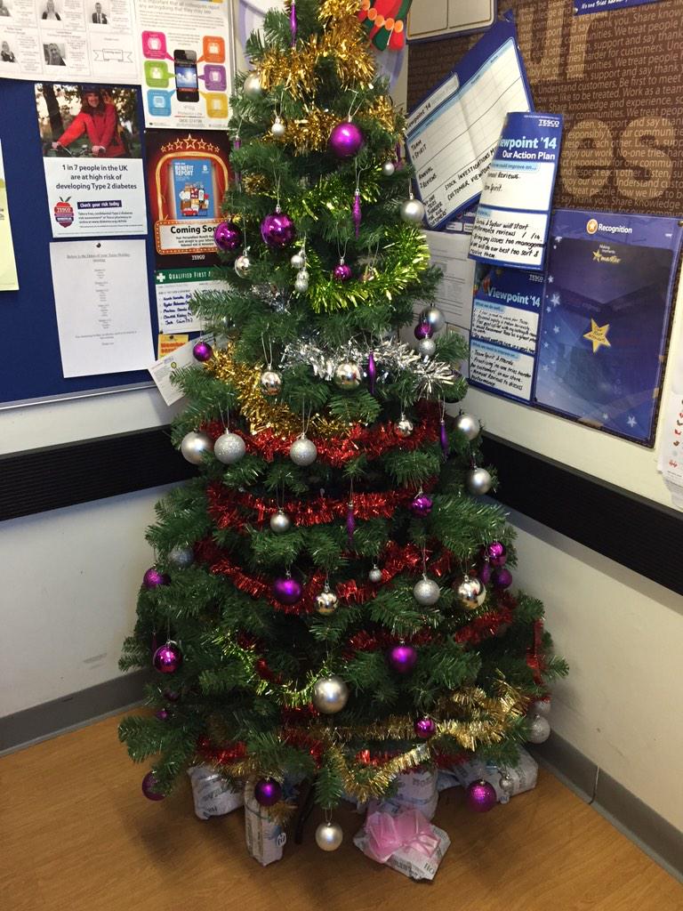 6217_Exp's tweet photo. More fun at work pictures @eloiseamycarter @Ben_Leclerc_ http://t.co/ktQwYQ9tz8