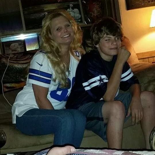 Karenray656Ray's tweet photo. @ThrowUpTheX # Rocking the X gear @Karenray656Ray http://t.co/RaHTTF0GpH