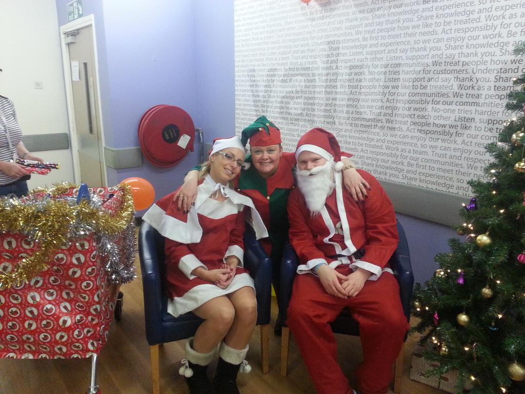 Julie_PottyNott's tweet photo. Kids party was a success! @DawkinsBex @robinvernon @MemHasan @peterinnsDM http://t.co/EDka9a64cV