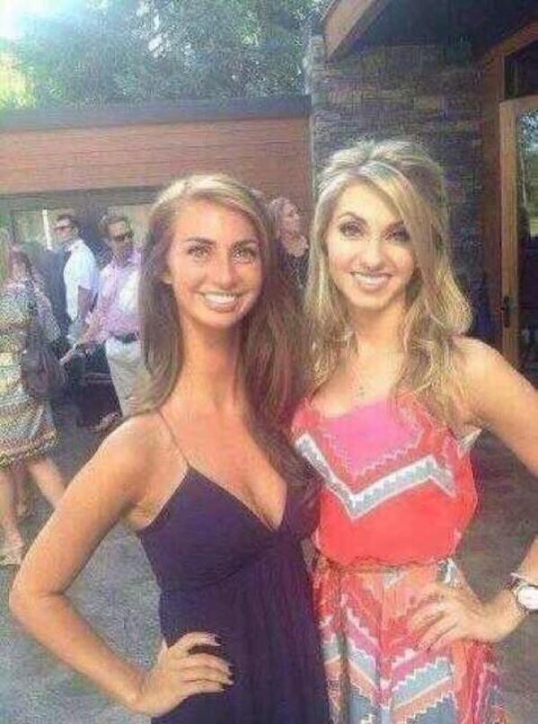 SuccThisDicc's tweet image. how long is this bitches neck? 😂