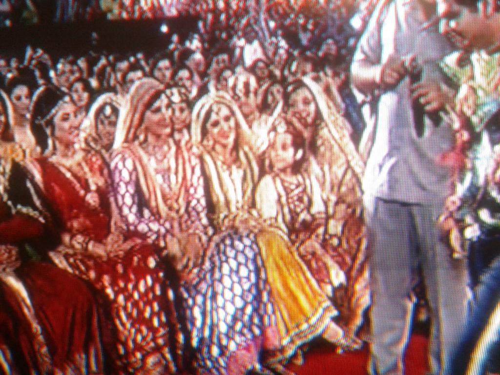 SPChandraNandni's tweet photo. Guys Link is posted.. Photos are posting.. Happy Now?? N LU and #picLU r also posting... #ZRA2014 :) http://t.co/DiOHoS0NVK