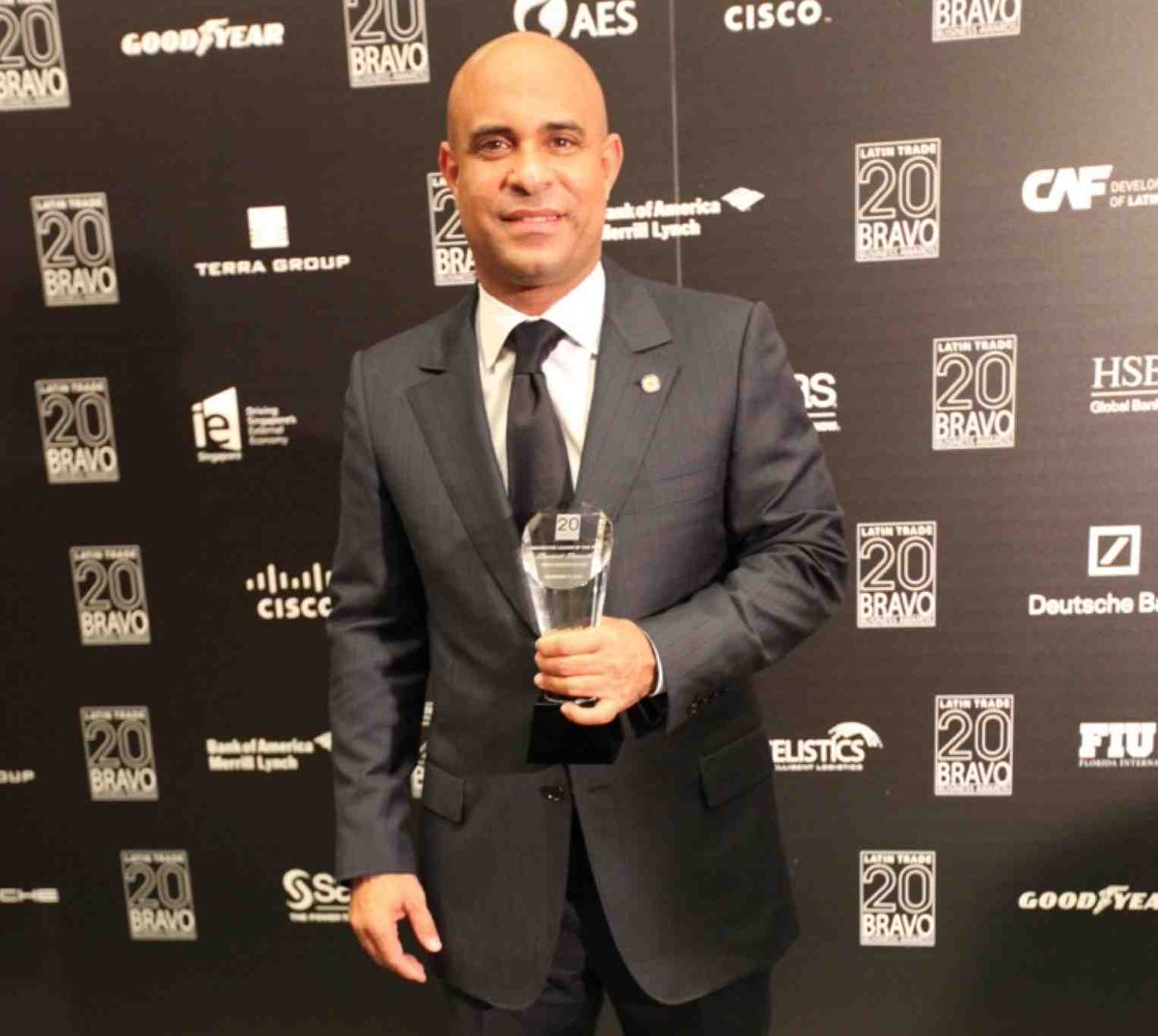 Je quitte le poste de Premier ministre avec le sentiment du devoir accompli ! 
Vive #Haïti