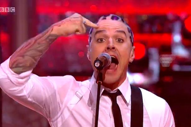 RepressedOOC's tweet image. I'm obviously obsessed with this man and his indecisive hair habits