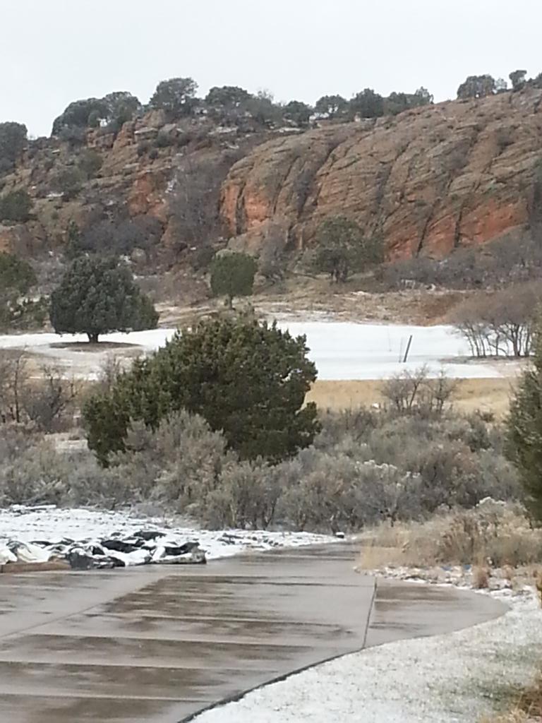 jrgolfs's tweet photo. I guess it was inevitable!  @JimMcLeanUtah @McLeanGolf @RedLedges #1golfschool #snowgolf http://t.co/BMul2oI0FW