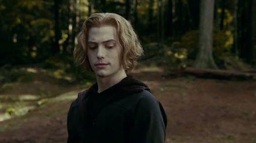 Happy birthday Jackson Rathbone! 