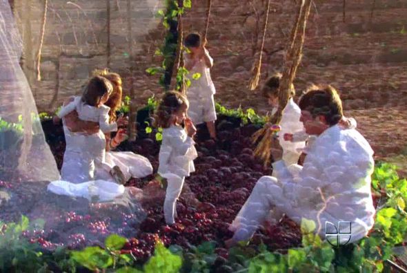 navarrosilvita1's tweet photo. "@SilvnavarroRo: #Maraton3 fotos con nuestra hermoza @silvnavarro y @juansolervalls #Foto6 http://t.co/oISveDz6AJ":)