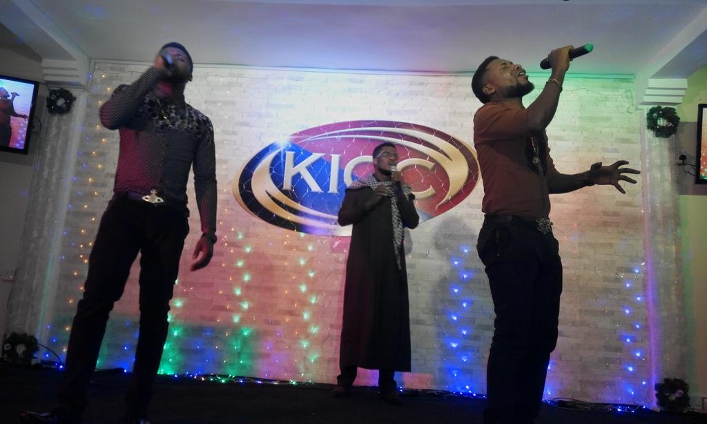 KICCAbuja's tweet photo. @KICCAbuja #ChristmasCarol @BishopsCrew live @KICCAbuja. Giving thanks Jesus. #JesusReigns http://t.co/kwbAiExmOM