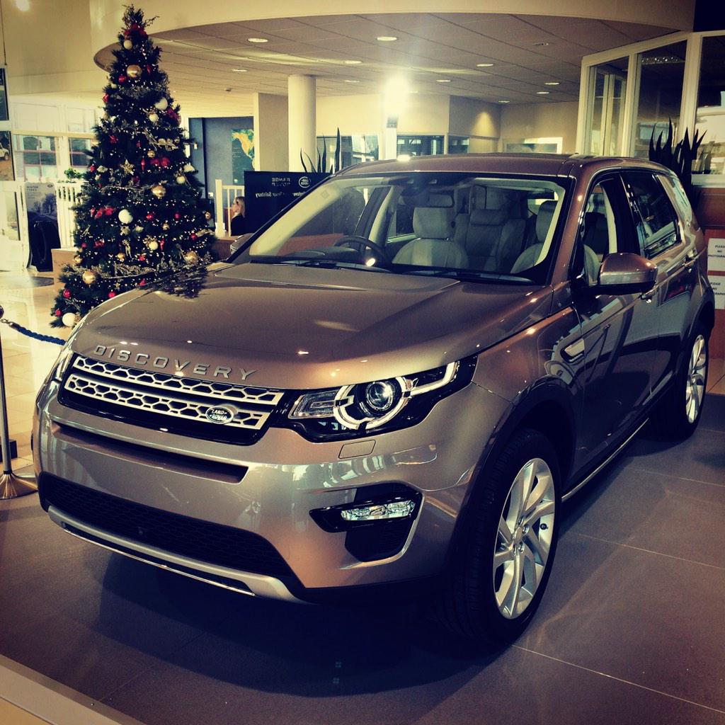 PenfoldAshley's tweet photo. New discovery sport looks 👌👌👌 #landrover #discoverysport http://t.co/3dELDg79En