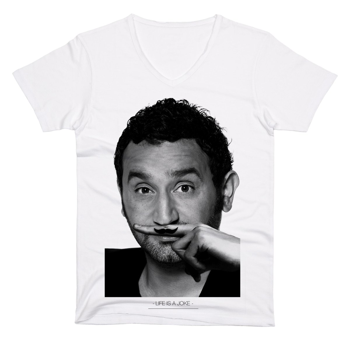 TBT9_W9's tweet image. Case 14. Tentez de gagner un T-Shirt à l'effigie de @Cyrilhanouna ! #RT / #Follow @elevenparis pour participer.