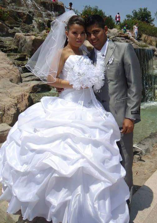 Angelrada9's tweet photo. Descanse en paz nelly catillo liñan 
Espero y te recuperes pronto victor avalos http://t.co/4alW9Sl3Lf