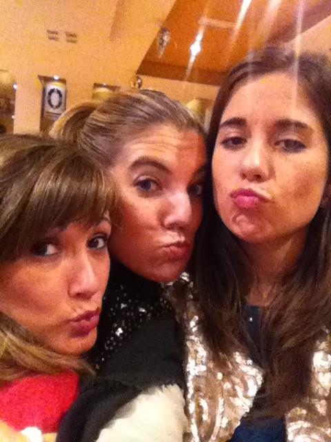 Ro_Raya's tweet photo. #ElRiconDelArte #Zerfi #morritos #PostComidaNavideña cc @PILARRM11 @marianppgr http://t.co/cWbu6lPrg6