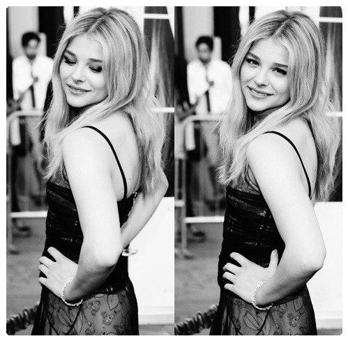 ChloeUkraine's tweet photo. @ChloeGMoretz http://t.co/lXMRdLSg1V