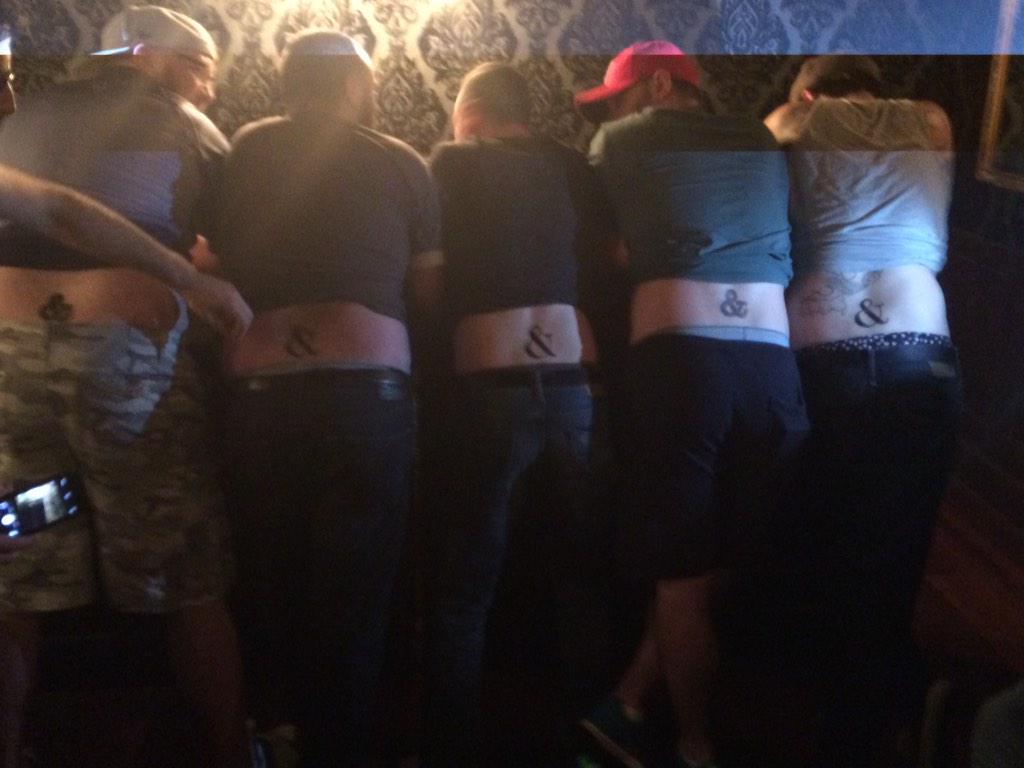 FantasyBarDraft's tweet image. The #Trampersand is trending at #FantasyBarDraft HQ today. Team &amp;amp; and &amp;amp; representing