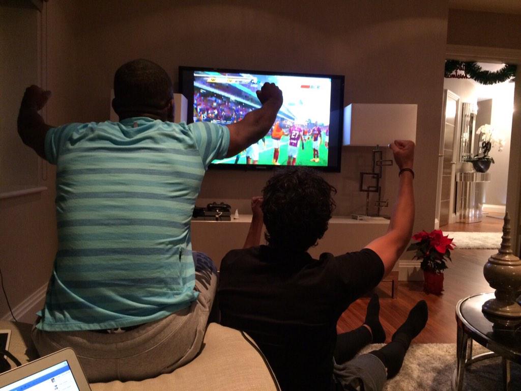 joel_campbell12's tweet photo. Buen partido,bonita final.. Muy bien #Saprissa http://t.co/5DWxD89sUQ