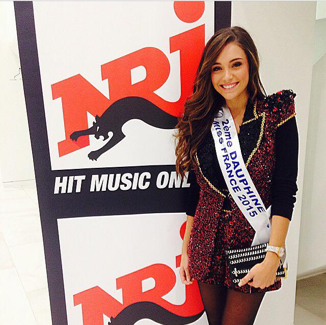 FanCPirroni's tweet photo. @chapirronioff était hier soir aux #NMA elle a passée une très bonne soirée :) http://t.co/L2g21gnChx