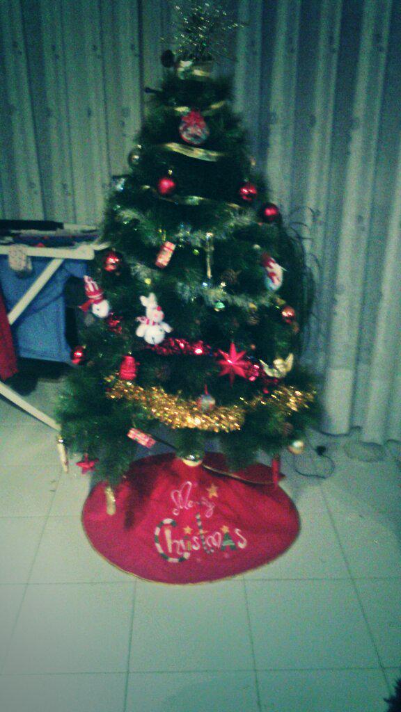 ainoavila's tweet photo. Feliz navidad ;) Arbol 2015!! http://t.co/oFFtkcVYNe