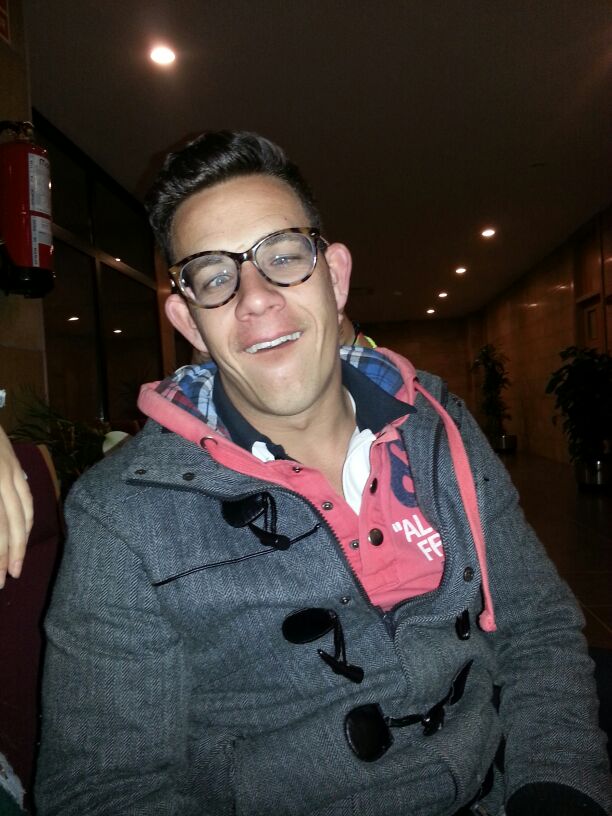 luciovani's tweet photo. #selfiesdbtgh15 http://t.co/tQ34OIyCvR