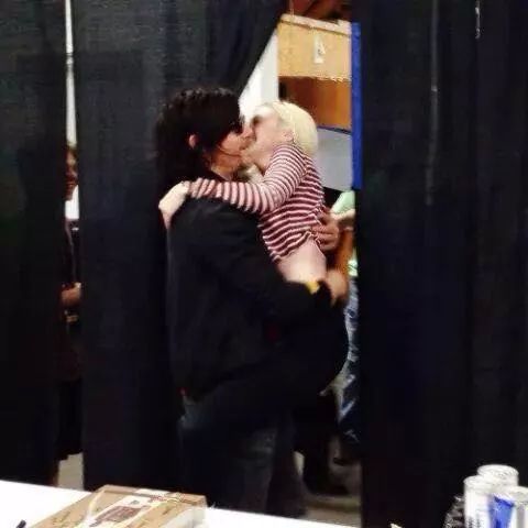 xKatherinex84's tweet photo. Awwww #ripBethyl http://t.co/r4qX8jqYbU