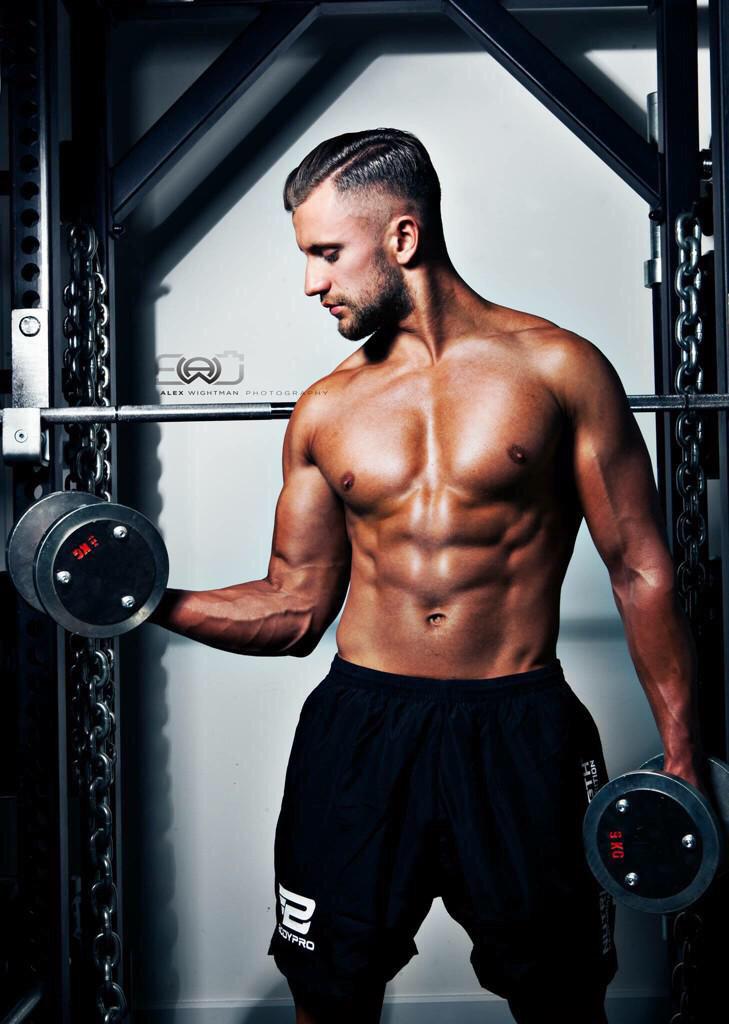 GymGuysDaily's tweet photo. Some #SundayFunday inspiration coming at you from @Jordan_Turner1! Go get your pump on💪 #GymGuysDaily http://t.co/niKSrPeFMy