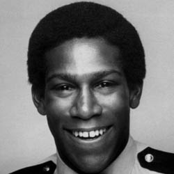 Check out #KeneHolliday (#TVActor) #Celebrity Profile | #Bio, #Facts, #Family! celebirthdays.net/profile/kene-h…