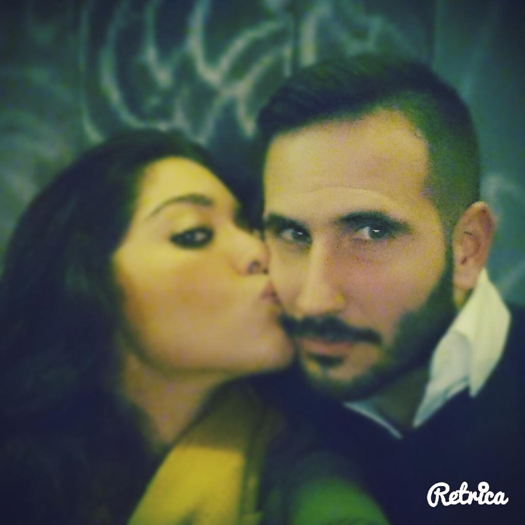 NuriaSalasRedon's tweet photo. @fonsi1988  te quiero con locuraaaaa 😘😘😘😘😘 http://t.co/DrBfN4vDHk